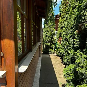 Kisvirag Apartament